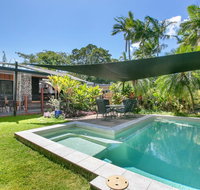 Tropical House Pool and Extra Bungalow 4 bedrooms - Accommodation Gold Coast