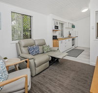 Tropical on McKenzie MK1 - Accommodation Gold Coast