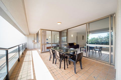 TROPICAL FAMILY ESCAPE FREE WIFI/NETFLIX - Accommodation Gold Coast 1