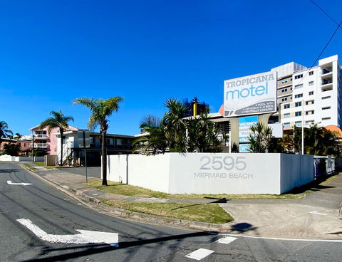 Tropicana Motel - Gold Coast 4U 1
