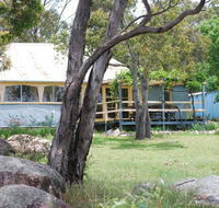 Twisted Gum Vineyard Cottage - Accommodation Gold Coast
