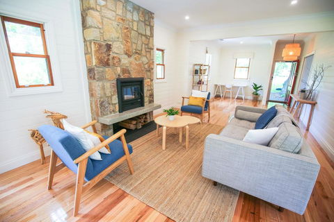 Two Oaks - Accommodation Gold Coast 0