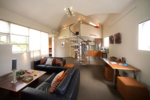TWOFOURTWO Boutique Apartments - Accommodation Gold Coast 0
