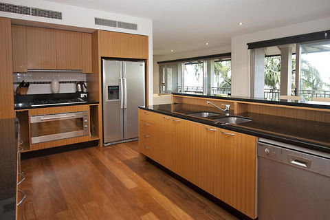 U 12 Santai - Accommodation Gold Coast 2