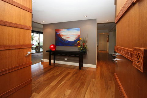 U 12 Santai - Accommodation Gold Coast 3