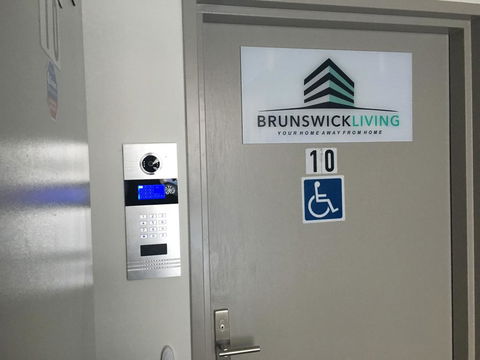 U201 Brunswick Living Brand New Deluxe Balcony Upper Floor Apartment Close To Airport And CBD - Accommodation Gold Coast 3