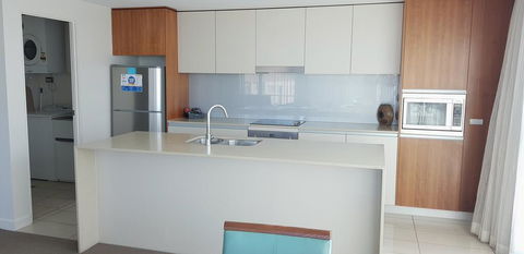 U212 Elston Grandsurf Resort - Accommodation Gold Coast 3