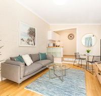 Ultimo 1 Bedroom house with parking - nice and quiet - Gold Coast 4U