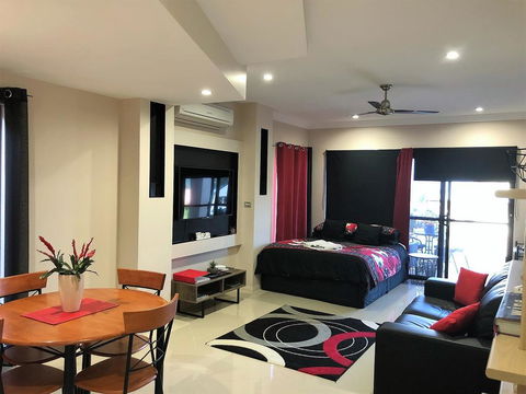 Ultra Modern Private Studio Room - Accommodation Gold Coast 0