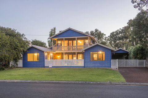 Ultramarine - Gold Coast 4U 1