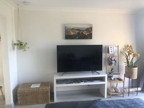 Unique Quiet Bungalow Little Bali Geelong - Accommodation Gold Coast 2