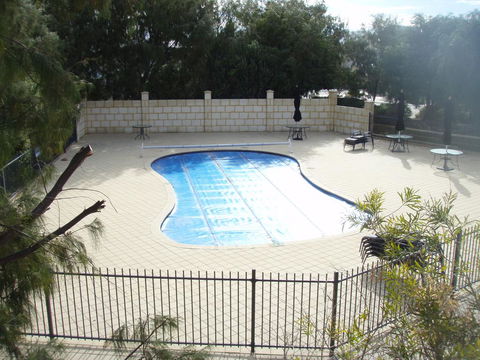 Unit 29 Ledge Point Village - 1 Gold Coast 2