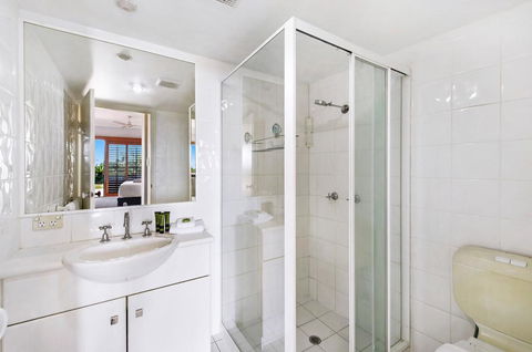 Unrivaled Ocean And City Views From Resort Style 3bed With Garden - Gold Coast 4U 2