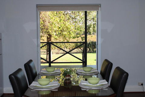 Upper Reach Spa Cottage - Accommodation Gold Coast 2