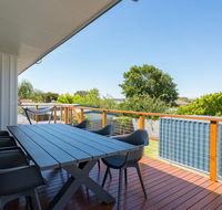 Upstairs Cottage On Beachurst - 1 Gold Coast