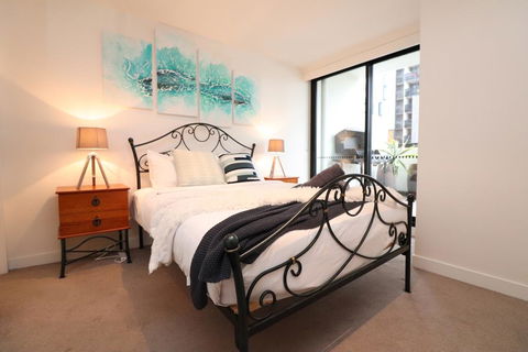 Urban Eden - Pets, Parking, Balcony, Chapel St 260m - Gold Coast 4U 1