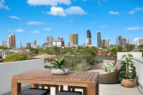 Urban Oasis - Accommodation Gold Coast 0