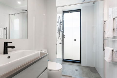 Urban Rest - Eastend - Accommodation Gold Coast 1