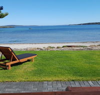 Vandy's shack at Mount Dutton Bay - ideal for couples and small families - Gold Coast 4U