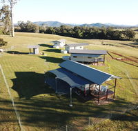 Valley Cabins By The Creek - Gold Coast 4U