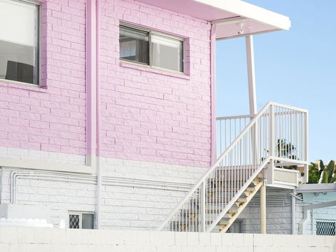 Ventura Beach Motel - 1 Bedroom Unit 9 - Gold Coast 4U 3