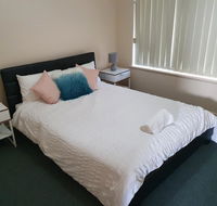 Value 2 Bed Villa Close to QEH  Airport  City  Beach - Gold Coast 4U