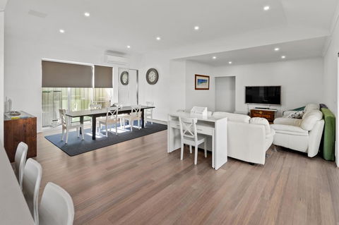 Vasse Manor - Accommodation Gold Coast 3