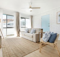 Ventura Beach Motel 3 Bedroom Poolside - Gold Coast 4U