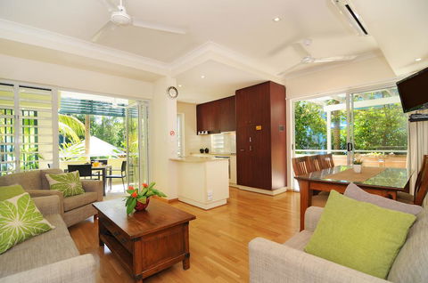 Verandahs Boutique Apartments - Gold Coast 4U 2