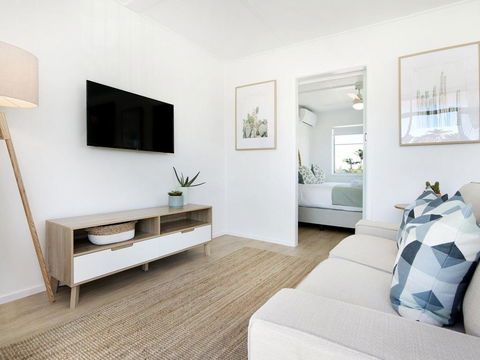 Ventura Beach Motel - 1 Bedroom - Gold Coast 4U 0