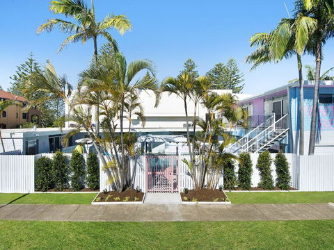 Ventura Beach Motel 2 Bed Poolside - Unit 3 - Gold Coast 4U 3