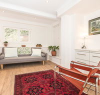 Vibrant Oversized Studio in Leafy Balgowlah - Gold Coast 4U