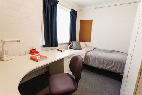 Vickery House 8 Bedroom Flat - Accommodation Gold Coast 1