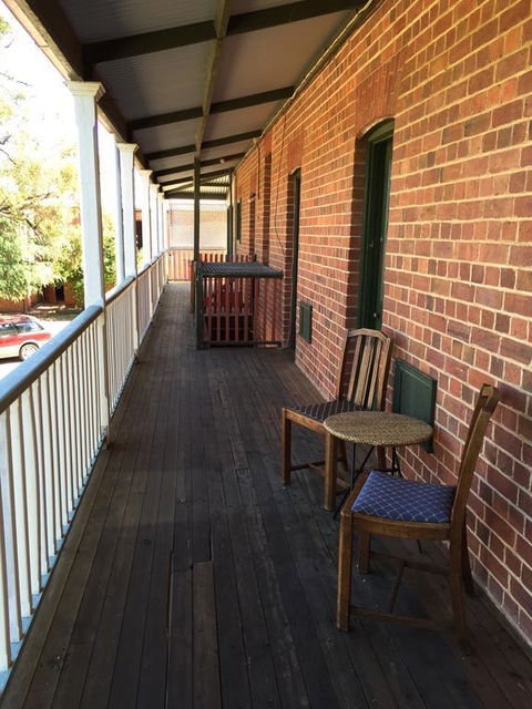 Victoria Hotel Rutherglen - Gold Coast 4U 3