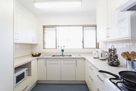Vickery House 8 Bedroom Flat - Accommodation Gold Coast 0