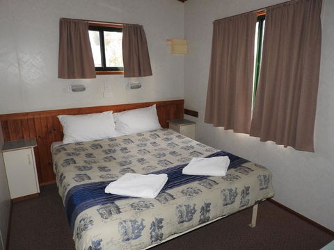 Victoria Lake Holiday Park - Gold Coast 4U 1