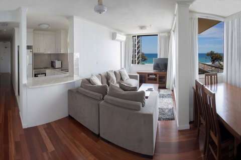 View Pacific Apartments - Accommodation Gold Coast 1