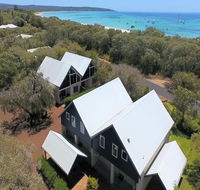 Villa 5 Whitesands - Gold Coast 4U