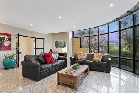 Villa De Marseilles - Melbourne - Accommodation Gold Coast 0