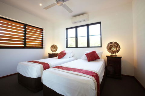 Villa Kembali - Gold Coast 4U 3