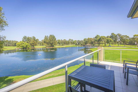 Villa On The Green - Accommodation Gold Coast 2