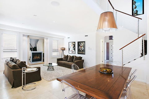 Villa Saachi - Gold Coast 4U 1