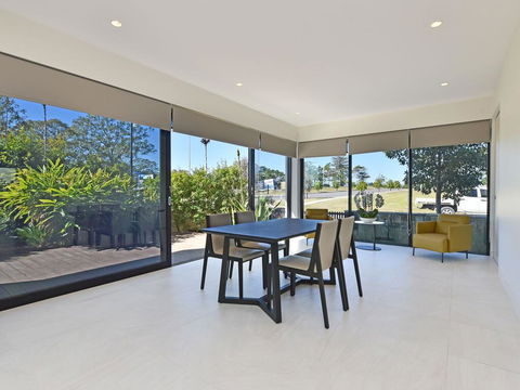 Villa Sorrento Waterside At Trinity Point - 1 Gold Coast 1