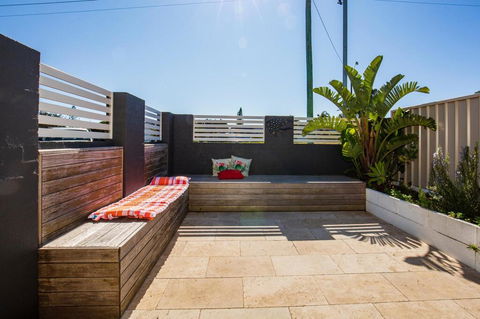 VIlla Zelma, Culburra Beach - Gold Coast 4U 1