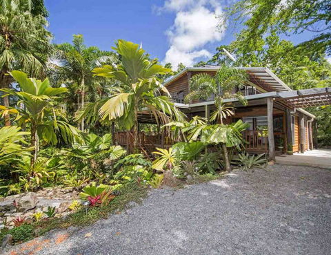 Villa Zena - Accommodation Gold Coast 0