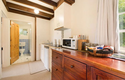 Vineyard Cottages - Accommodation Gold Coast 3