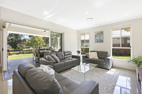 Vino E Golf - Gold Coast 4U 0