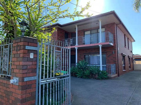 Vintage House In Bentleigh East - Accommodation Gold Coast 2