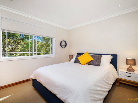 Vista Del Mar - 49 Del Mar Dr - 1 Gold Coast 2