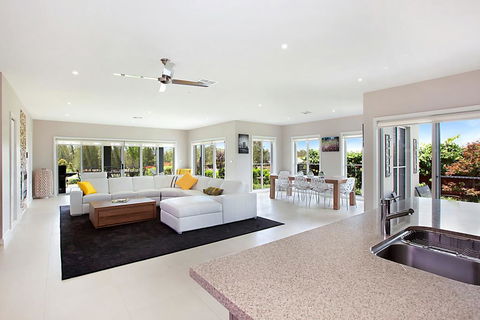 Vista One - Gold Coast 4U 1